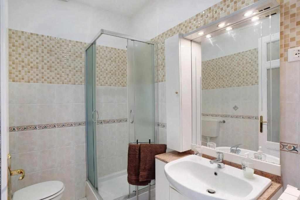 Frida Apartment *